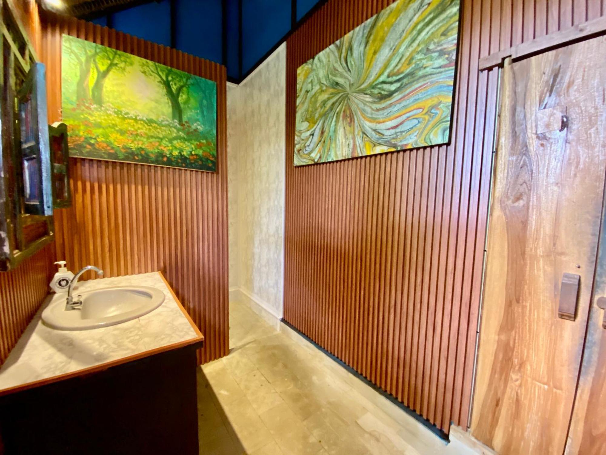 Blind Dog Inn Sanur Екстериор снимка