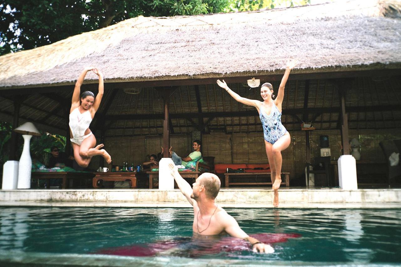 Blind Dog Inn Sanur Екстериор снимка